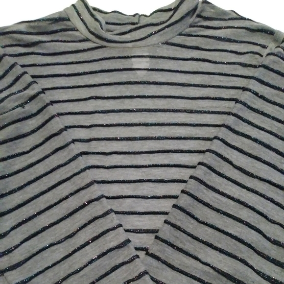 Wide fable blouse - Picture 2 of 7